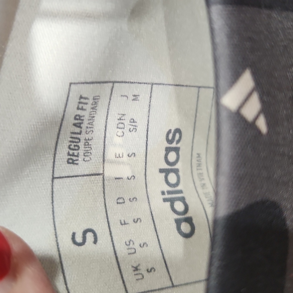 🆕️ Adidas Train Essentials Tee - Picture 7 of 7